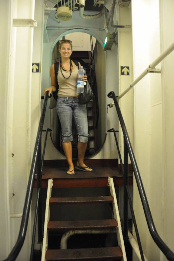 Subindo da garagem para os andares superiores no ferry-boat entre Mazatlán e La Paz, na Baja California - México